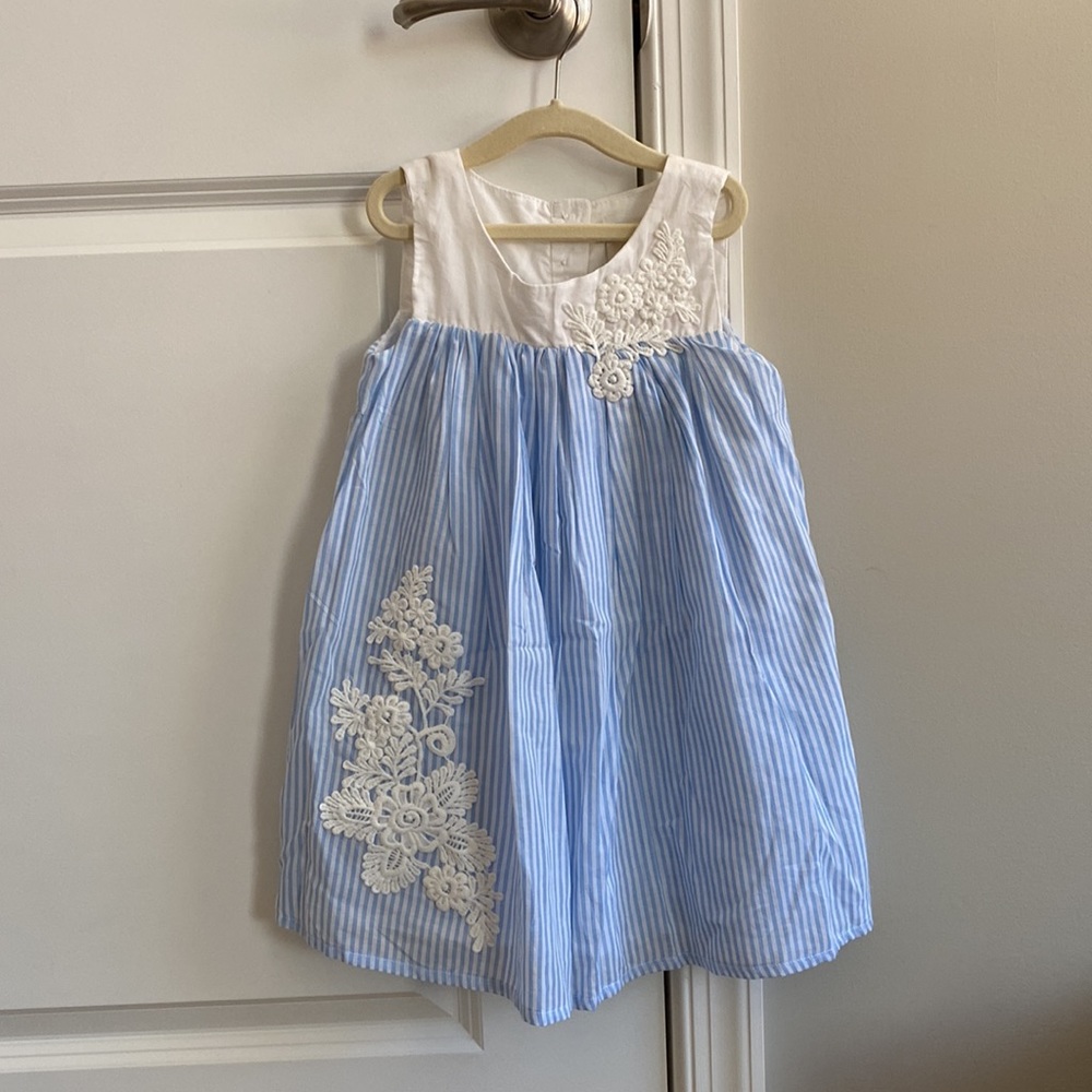 NWT beautiful dress